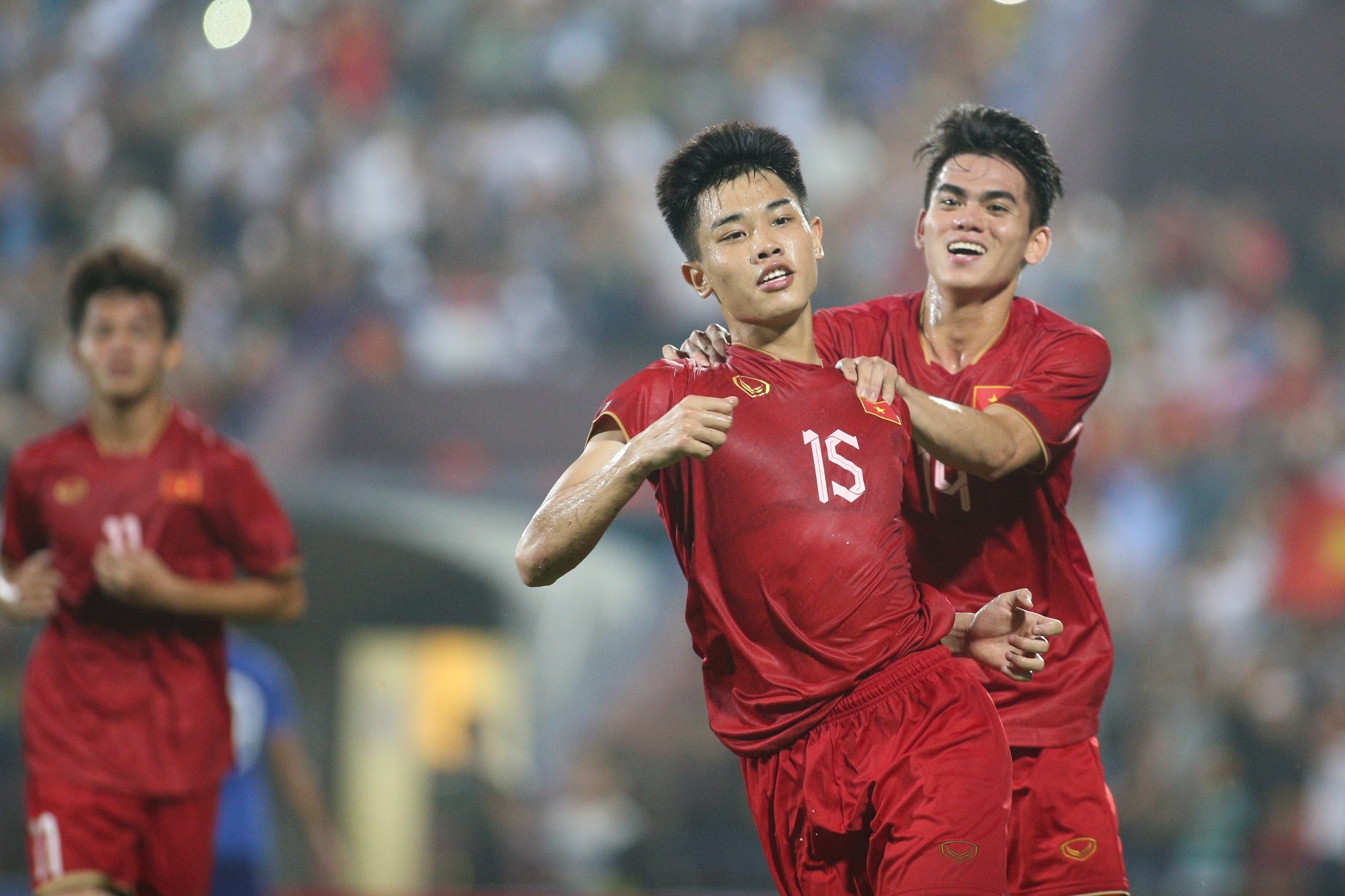 Cả U23 Việt Nam và U23 Myanmar đều để thua 0-1 sau hiệp 1