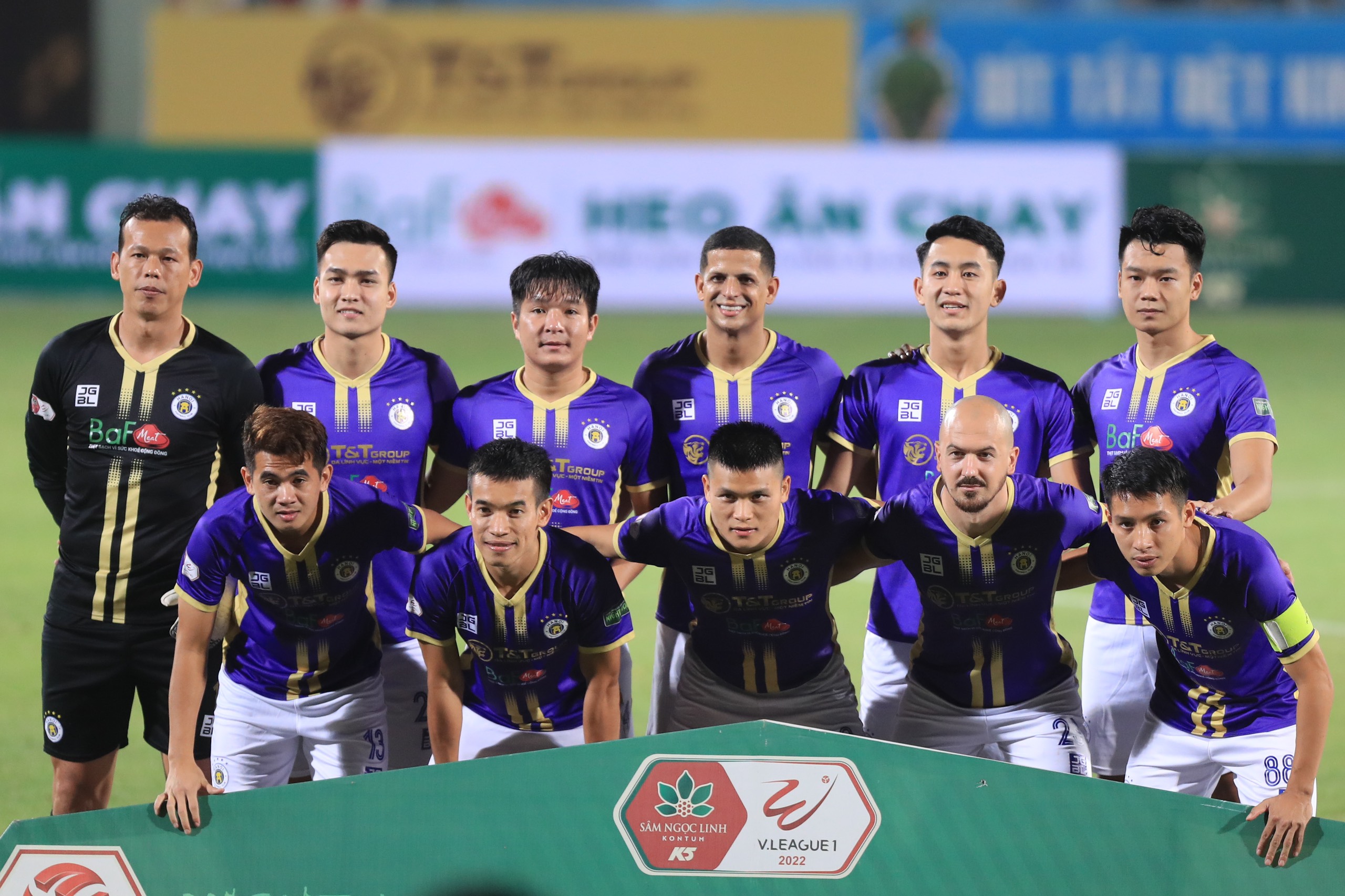 Top 4 V-league 2023 còn gọi tên Hà Nội FC